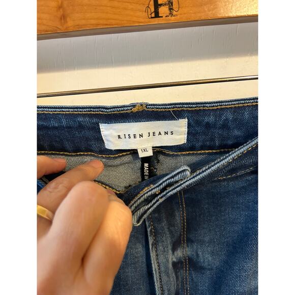 Risen Dark Washed Bootcut Jeans Inseam 32 Western Raw Hem - Picture 4 of 7